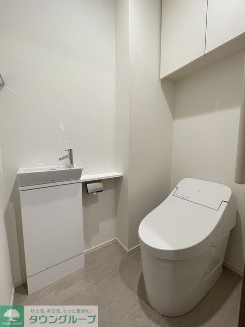 トイレ　※写真は同タイプ住戸です。