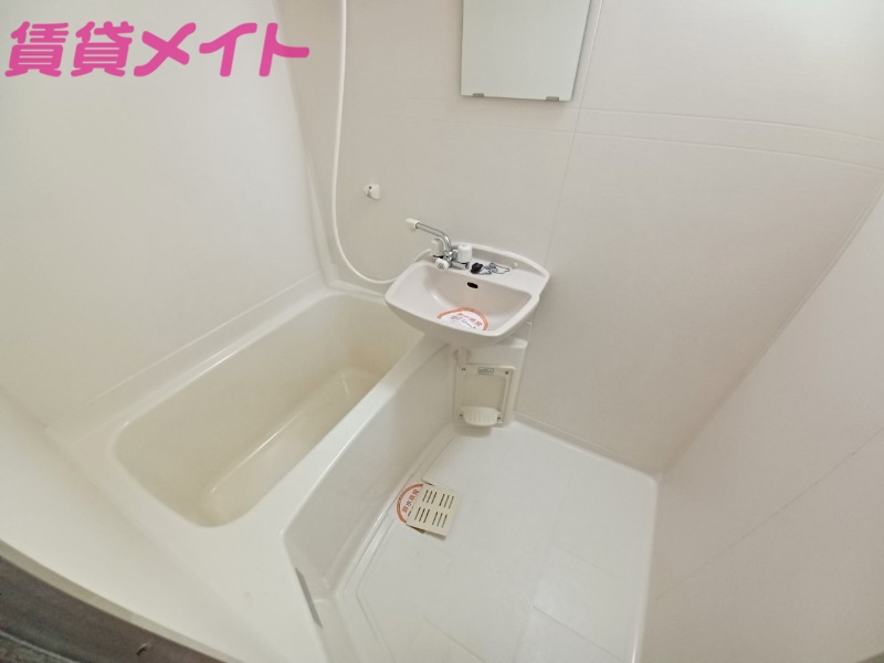 バス・シャワールーム　別部屋画像参考