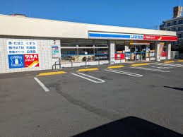 ドラックストア　ローソンツルハドラッグ杉並和田店（ドラッグストア）まで567m