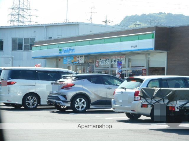 コンビニ　ファミリーマート清水吉川店（コンビニ）まで210m