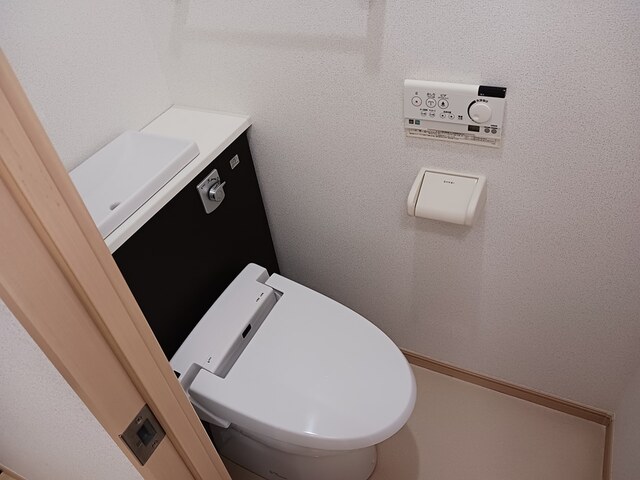 トイレ　ログコートII