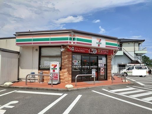 コンビニ　セブンイレブン南町店（コンビニ）まで900m