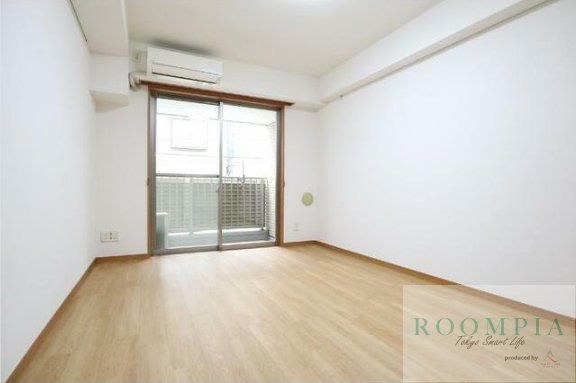 居室・リビング　※同タイプの別のお部屋です。