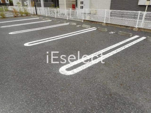 駐車場　敷地内駐車場も募集中です！