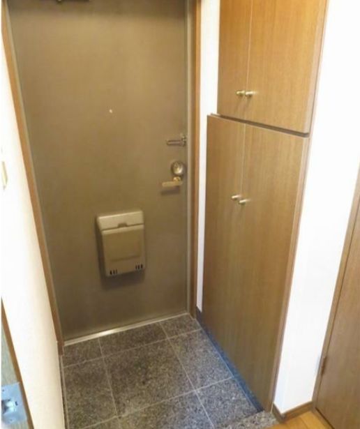 玄関　弊社は都内全域の物件をご紹介可能です！