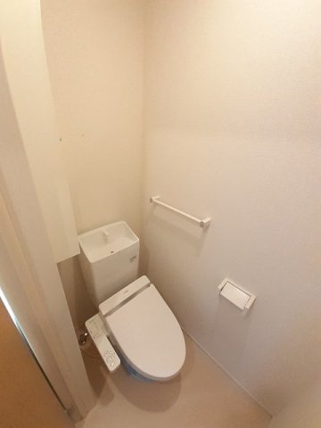 トイレ　シンプルで使いやすいトイレです