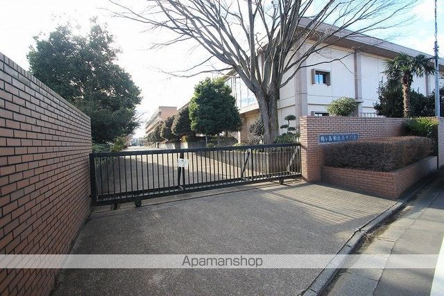 中学校　鶴ケ島市立西中学校（中学校）まで431m