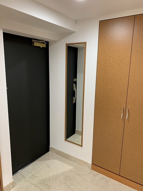 玄関　※別部屋のお写真になります