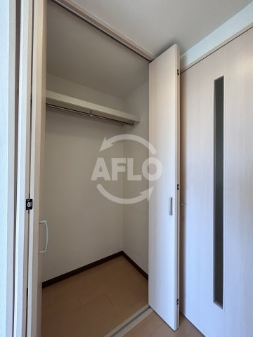 収納　ヴェリテ新大阪　クローゼット