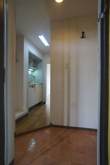 玄関　参考写真（同建物別部屋）