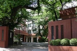 大学・短大　女子栄養大学 駒込キャンパス（大学・短大）まで277m