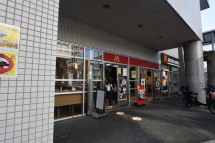 飲食店　マクドナルド 泉大津アルザ店（飲食店）まで1325m