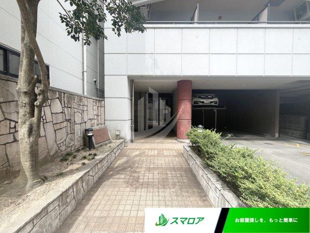 地下鉄七隈線 渡辺通駅 徒歩4分 8階建 築32年の外観写真
