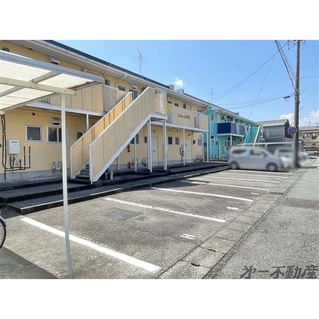 駐車場　駐車場