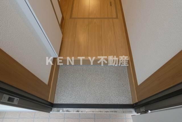 玄関　収納もある玄関です