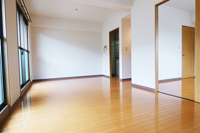 サンパーク一社の居間写真