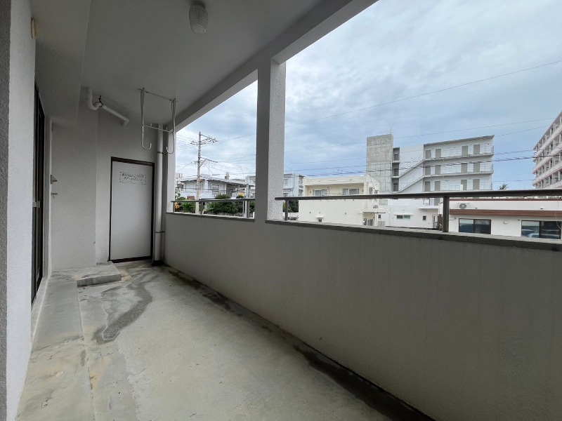 宜野湾市 5階建 築31年の内装写真