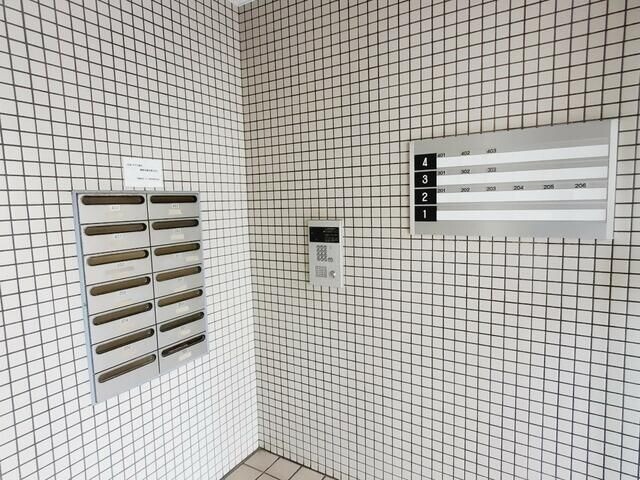 東急東横線 白楽駅 徒歩3分 4階建 築32年の外観写真