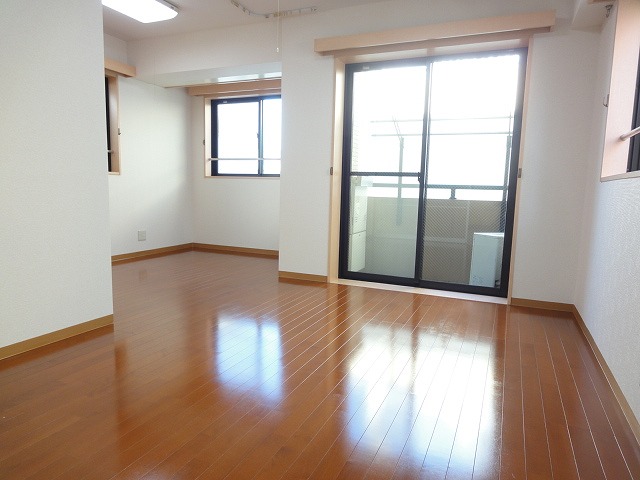 居室・リビング　室内写真は同タイプ別部屋の写真です