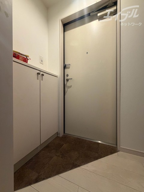 Nana コートの玄関写真