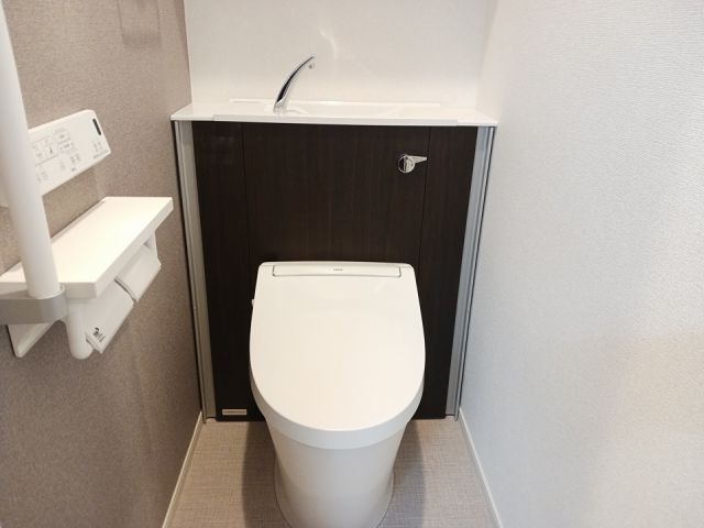 東武野田線 七里駅 徒歩2分 3階建 築2年のトイレ写真