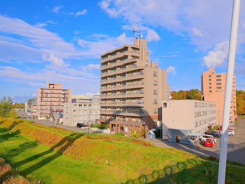 建物外観　陽当たり良好のマンションです♪