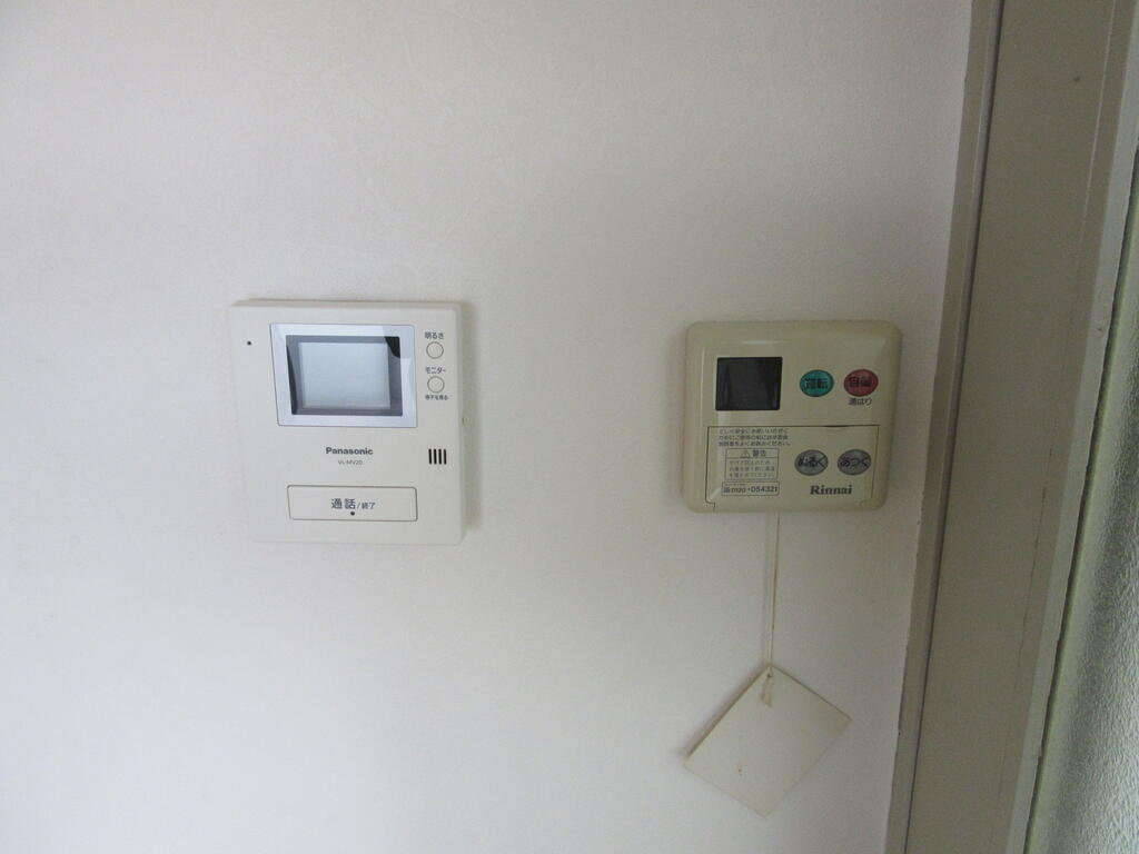その他設備　TVドアホン・温度設定給湯器