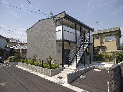 レオパレスあきつの建物外観