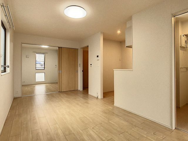 居室・リビング　※同建物内の同間取、別号室の写真です※