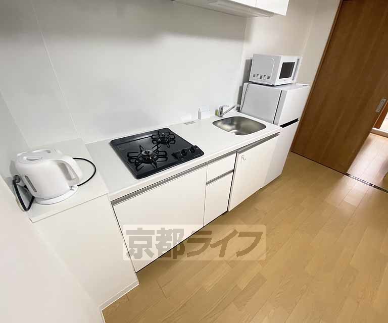 キッチン　ガスコンロ付きのキッチンです。