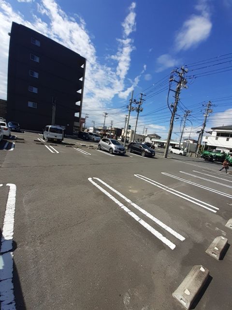 【クレアトゥールの駐車場】