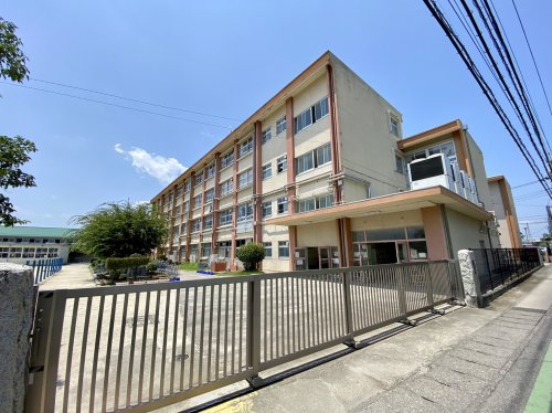 【前橋市天川大島町のアパートの小学校】