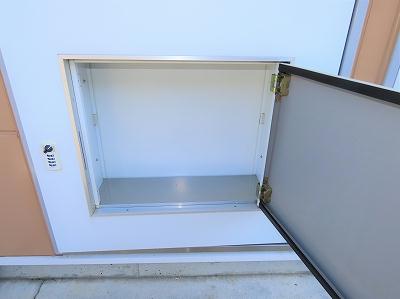 玄関　1階に玄関がある内階段のお部屋です