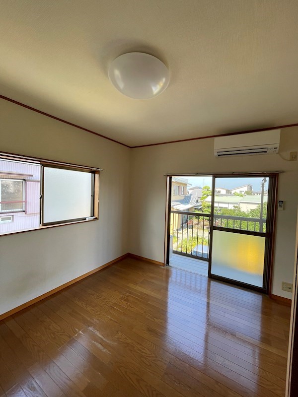 居室・リビング　他号室