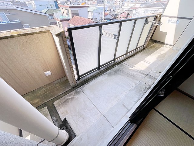 【名古屋市瑞穂区洲山町のマンションのバルコニー】