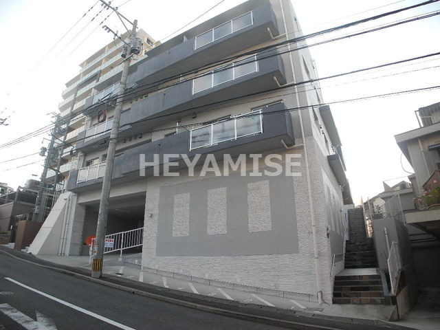 長崎市本原町のマンションの建物外観