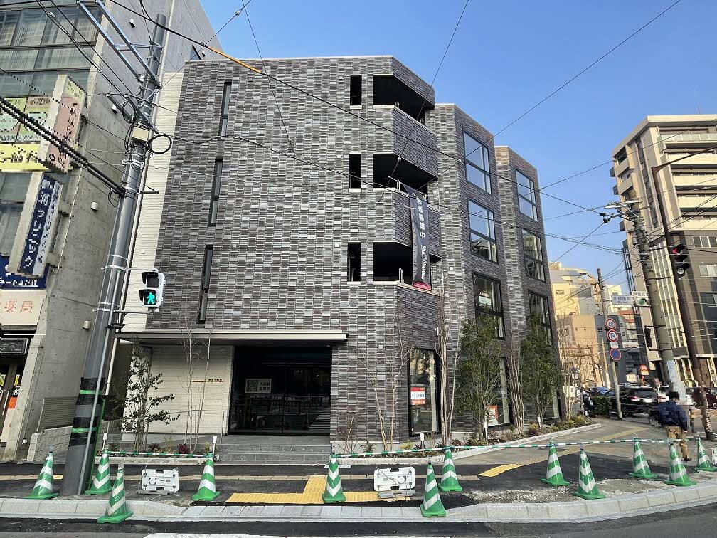 長崎市桶屋町のマンションの建物外観