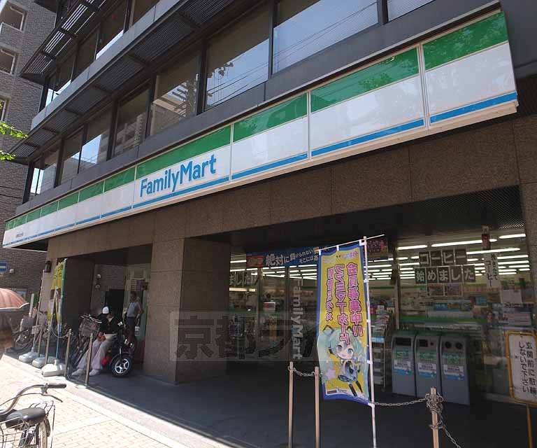 【京都市下京区和泉屋町のマンションのコンビニ】