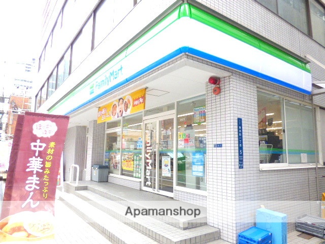 コンビニ　ファミリーマート（コンビニ）まで469m