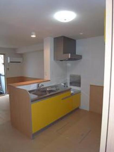 居室・リビング　リビング※別号室のお写真です。