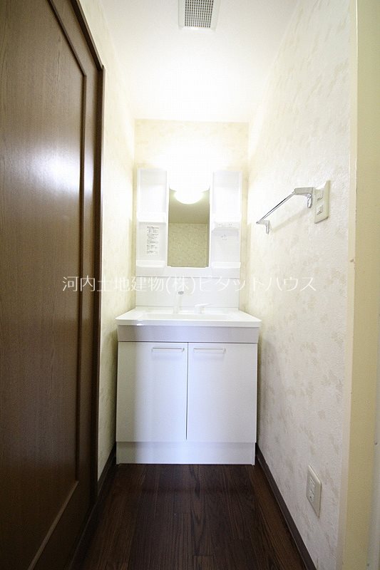 洗面設備　洗髪洗面化粧台