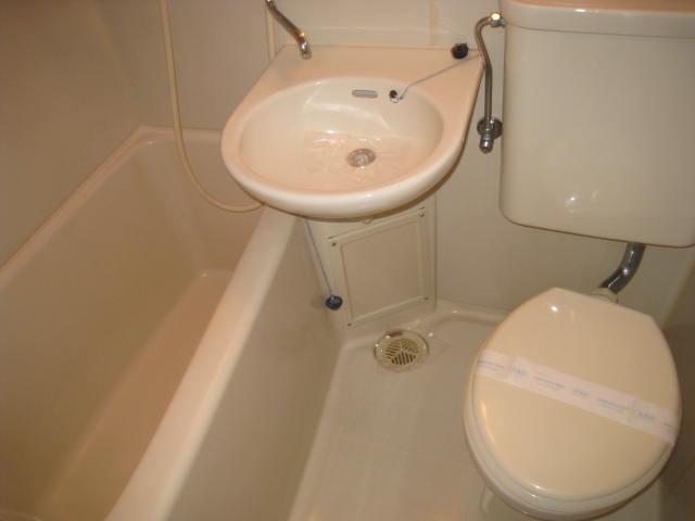 バス・シャワールーム　※写真は別のお部屋のものです。現況を優先させて頂きます。