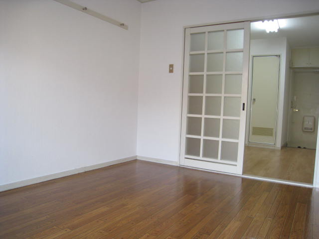 居室・リビング　※写真は別のお部屋のものです。現況を優先させて頂きます。