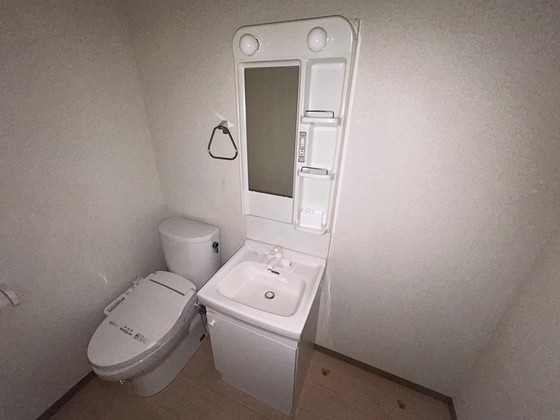 洗面設備　※別部屋の写真です