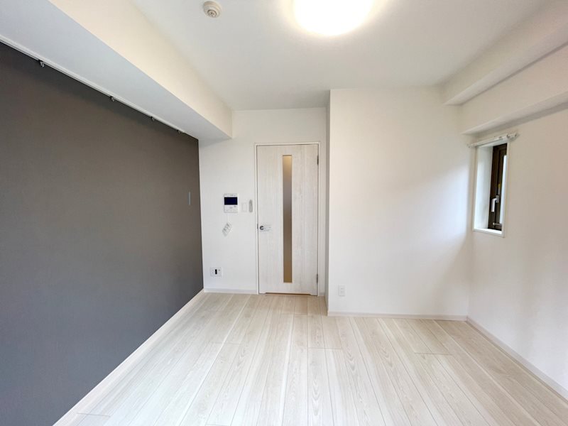 居室・リビング　階数によりフロアやクロスの色が異なります。