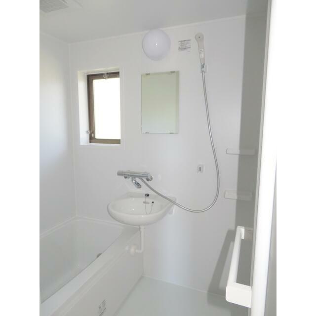 バス・シャワールーム　浴室＠オートバス機能付き～バス本体を新品に交換し、給湯器もオ