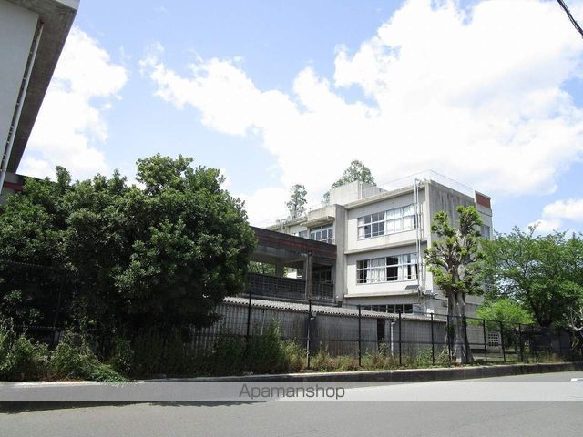 高校・高専　城西高等学校（高校・高専）まで678m