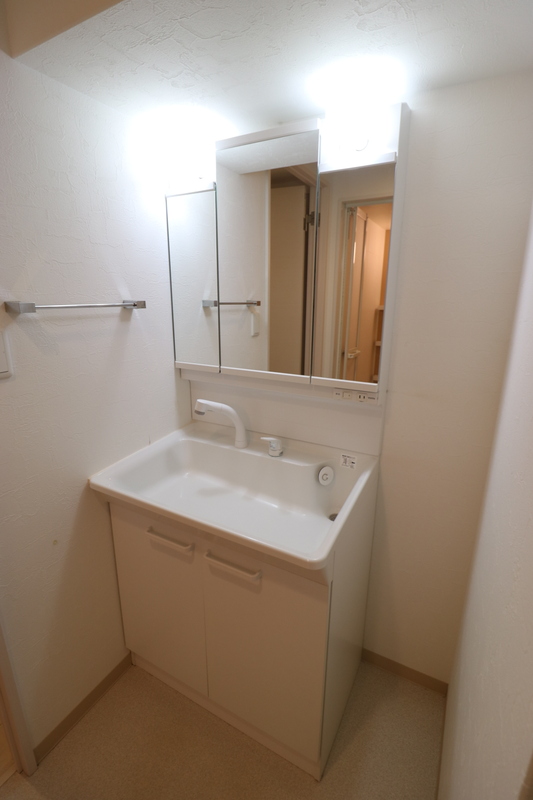 洗面設備　使いやすい洗面所です