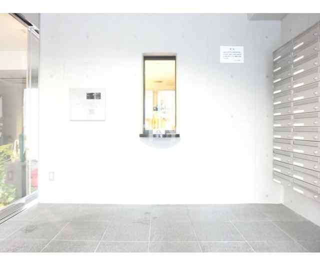 エントランス　清潔なエントランスです