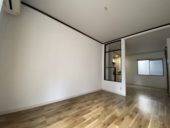 居室・リビング　※別部屋の写真です